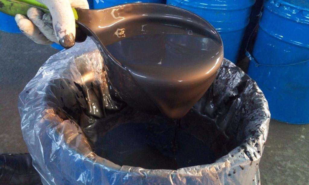 為什么膠體石墨是生產潤滑油的良好添加劑？